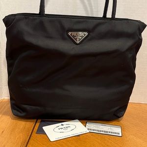 Prada Borsa in Tessuto Nero New Vintage never worn Impecable